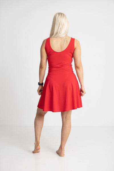 Basics kellohelmainen mekko punainen