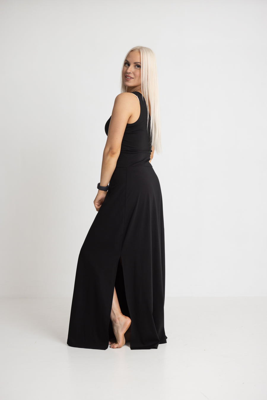 Basics pitkä mekko musta